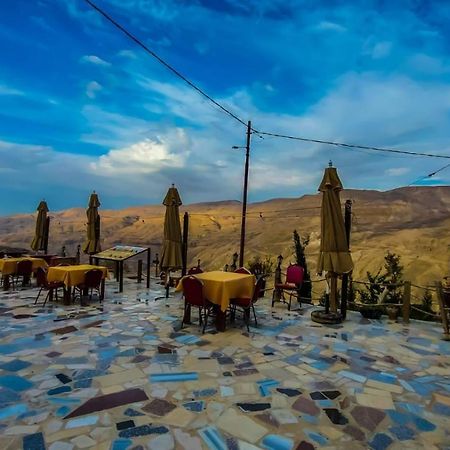 Mumia Restaurant & House Guest House Karak Ngoại thất bức ảnh